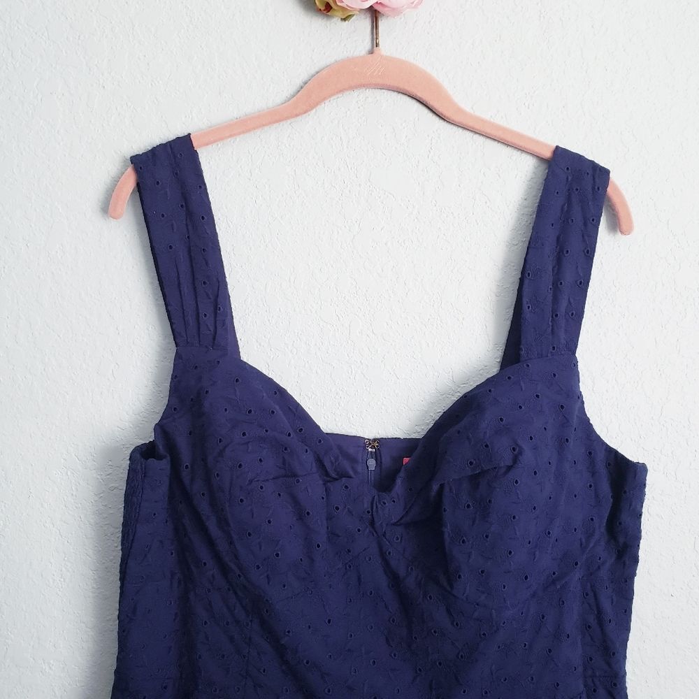 Lilly Pulitzer Cyndi Dress In Navy Blue Embroidered Fish Eyelet - Picture 3 of 11